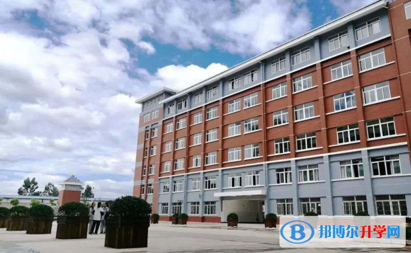 昆明市官渡區(qū)第一中學(xué)2021年招生計(jì)劃