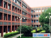 四川省江油市第一中學(xué)地址，乘車路線