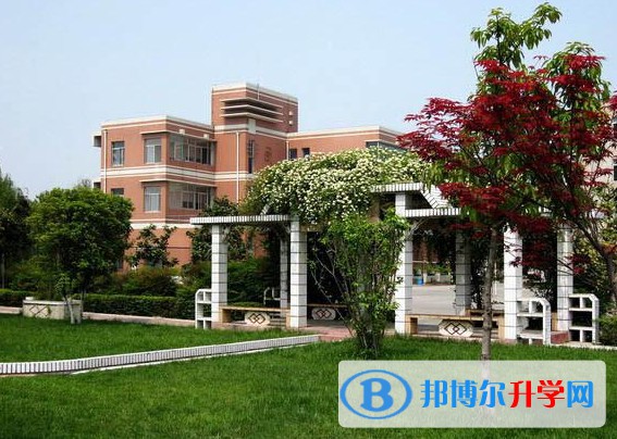 四川省科學(xué)城第一中學(xué)地址，乘車路線